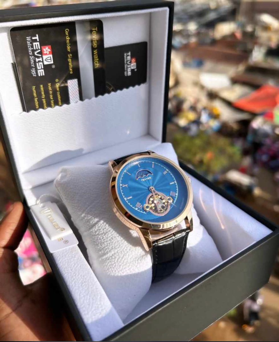 Mahadsenior's tweet image. Good morning, watch enthusiasts! ⌚️ Start your day in style with our incredible collection of timepieces. From classic elegance to modern trends, we have the perfect watch to match your morning vibes. 🌞 #Watches #Style
Order now
0780143009