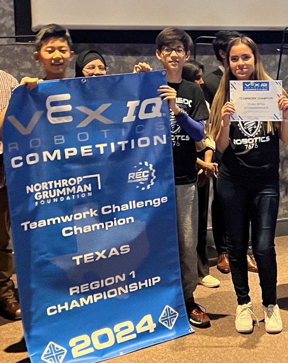 JohnstonMarkA's tweet photo. Congrats to these amazing kids!

At their Regional Championship yesterday, they won Teamwork Challenge AND Robot Skills Champion awards!

They are 1 of 3 middle school teams from west Texas heading to VEX Worlds this year! https://t.co/D5Nkna3ulC