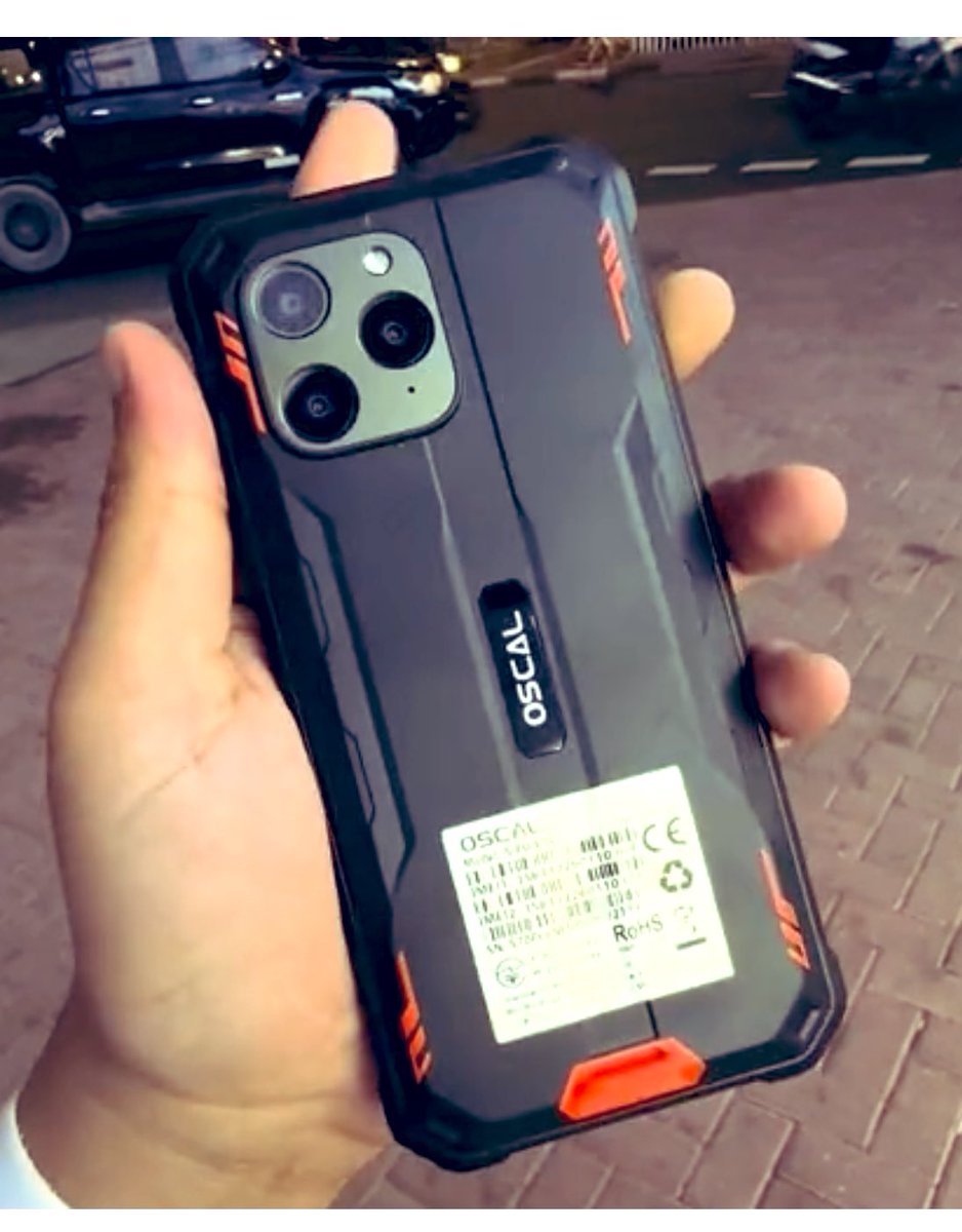 sayedmisbah_SM's tweet image. ملګرو دغه یوموبایل ده
دې ته #oscal
اوسکال وايي 
ددې خوبایي دغه ده نه ماتیږي اونه اوبه ورزي
نورې هم ډیري خوبایانې لري
چارج هم ډېر وت وهي