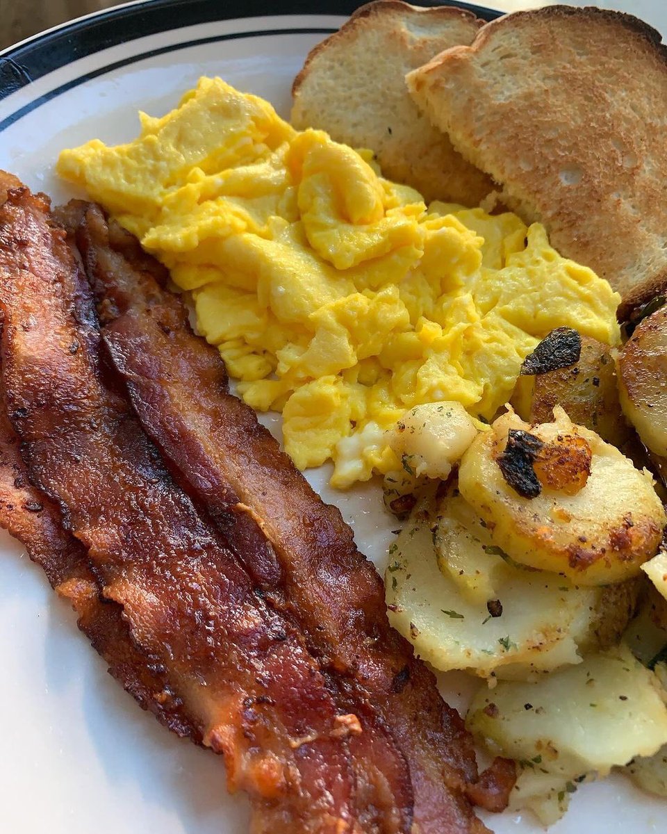 SikNik13's tweet photo. Diner style #homefries! #mysticmeals #chefnikkimeow 🖤✨🔮😻

https://t.co/af1qt684l4 https://t.co/yFICCHymnF