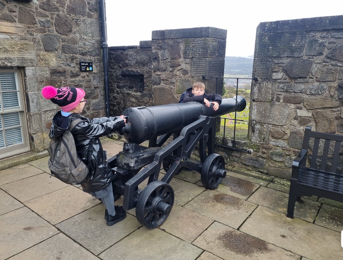 learn_with_MrsS's tweet photo. More fun at the cannons! https://t.co/LU3rUFEryx