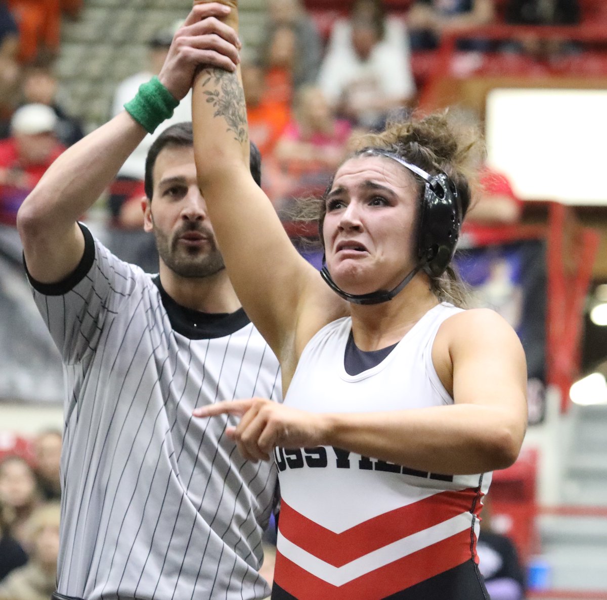 State champs Kendra Hurla, <a href="/Hailey_Horton32/">Hailey Horton</a>
 lead way as <a href="/RossvilleDawgs/">Rossville Dawgs</a> rally to claim Class 4A-1A state wrestling title by a half point, the school's first wrestling team championship. ...
topsports.news/news/state-cha…