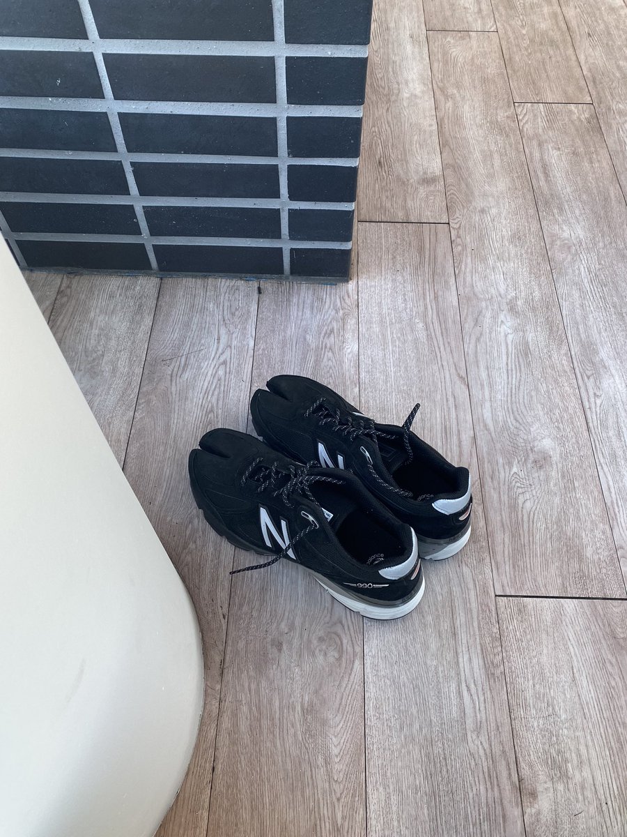 No one:

Me: the world needs a New Balance 990v4 Tabi sneaker