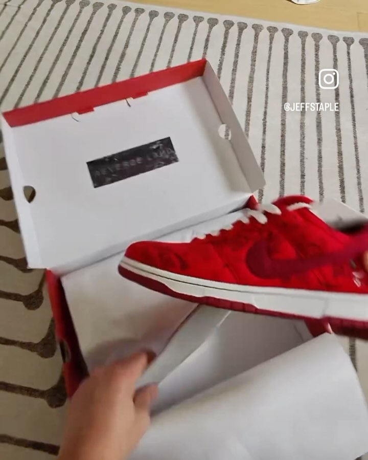 coca cola staple dunk
