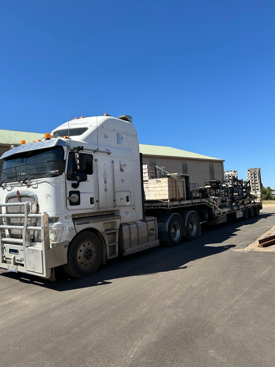 🚜📦 New Delivery Alert! 📦🚜 Another ST820 unit is en route to our dealer at Vater machinery. 
Get in touch with them now!
#FlexiCoil #FlexiCoilST820 #ST820 #Airdrill #Precisioncultivator #PrecisionSeeding #seeding #Australianagriculture #Australianfarmers