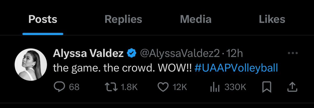 jmblessed89's tweet photo. Sabihin nating may other days to support AWVT, pero naman, same day ang game ng CCS and Ateneo, how will @AlyssaValdez2, and @_beadel tweet real time? Isa pa, what a game, and nakakahanga naman talaga yung DLSUST! Can’t blame their tweets! https://t.co/6WBwY18PEc