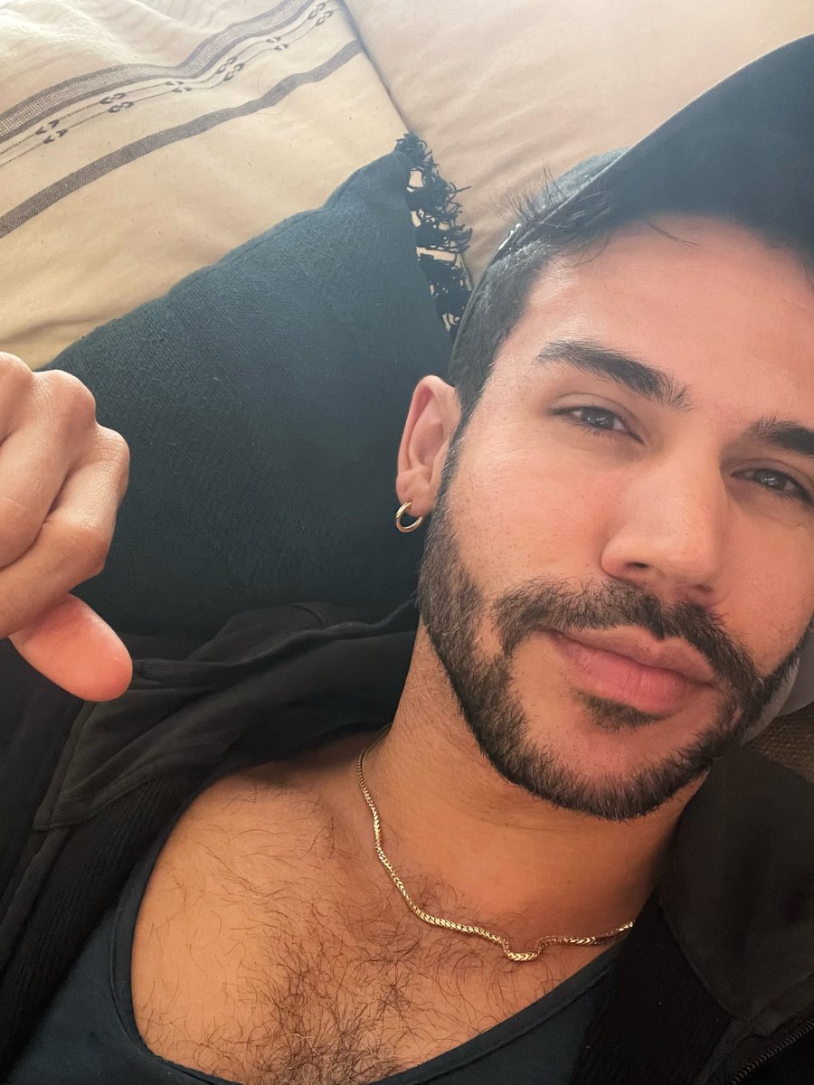 WillieGomez's tweet image. Mañana a las 12:30pm PT conéctate conmigo en mi LIVE CHAT en Cantina para que platiquemos un poco de todo 🙌❤️‍🔥. Si quieres chequéalo ahora para que te familiarizes  cntn.ai/pThBFMQruHb