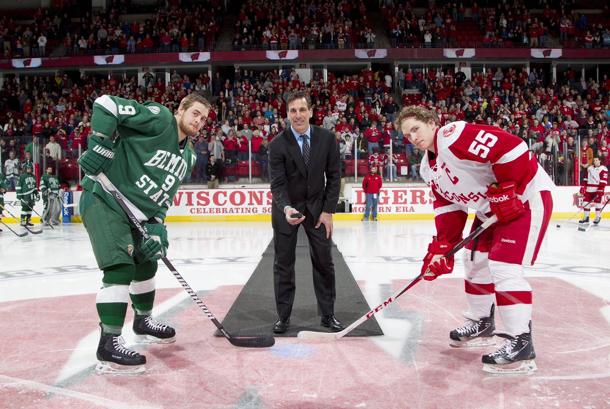 Congrats to one of the all-time greats, Chris Chelios, on his @NHLBlackhawks jersey retirement

#BadgersintheBigs