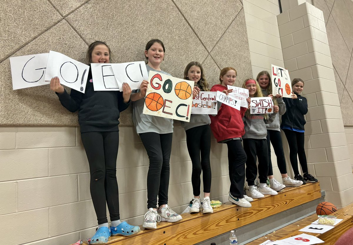 EastCentralGBB's tweet photo. Lots of smiles and memories!  Great job this season to all!  Both 4th grade teams finished up as runner-ups in their tourney and 6th won theirs to move record to 19-1 on the season.  

Keep working hard &amp; having fun! https://t.co/gbQhd9NnMu