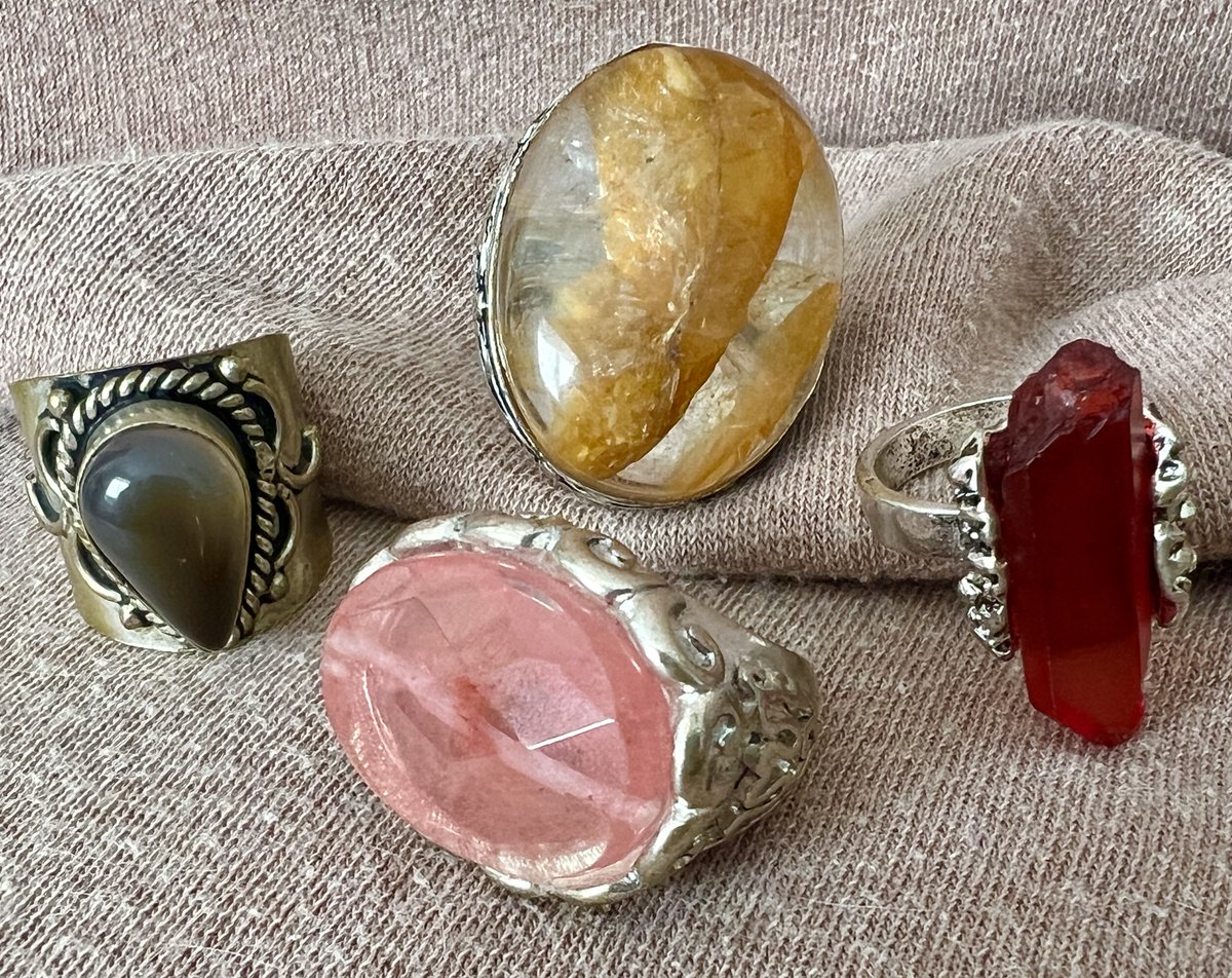 VINTAGE Chunky Large #Gemstones  #CocktailRings LOT OF 4 ~ONE Marked 925 #Silver FREE SHIP 

#chunkyjewelry #rins #statementjewelry #jewelrylot #silverrings #vintagerings #naturalstones #cabochons #funfashion #giftsforher #jewelry #vintagejewelry 

ebay.com/itm/2666815471…