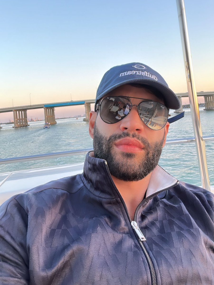 gusttavo_lima's tweet photo. 🇺🇸🏛️ https://t.co/PsPj9cslIe