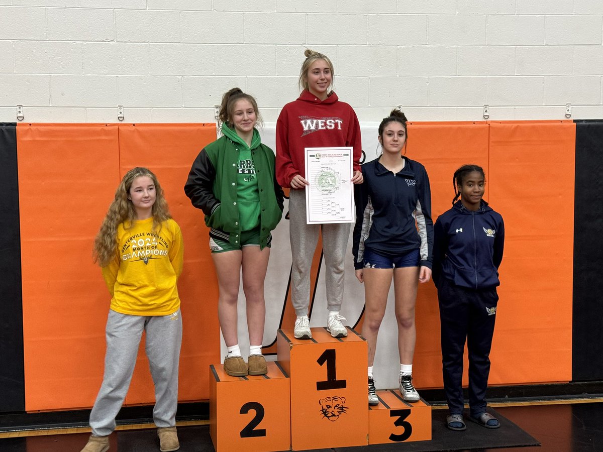 Congrats to our girls who placed in the top 4 today at the Pre-Regional held at Loveland HS.

Kelsey King 🥇 
Ali Singleton 🥈 
Natalie Jordan 🥈 
Julie Shultz 4th
Brooklynn Hover 4th

(1/2)