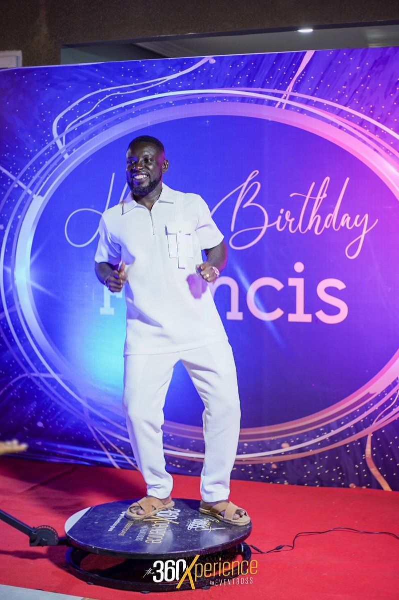 EventBossGh's tweet photo. Birthday boy and his Beautiful family😍🥰😍 https://t.co/YUJSKu65Vh