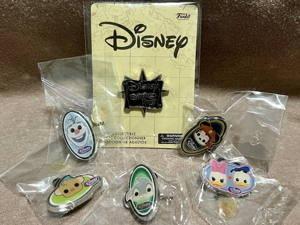 TeriE's tweet photo. LOT #DisneyTreasures Funko 6 PINS #GusGus Thumper Mickey #DonaldandDaisy Olaf FREE SHIP
#disneypins #FUNKO #collectibles #disneylot #funkolot #collectibleslot #disneypincollecting #disneypintrading #Thumper #mickeymouse #disneycollectibles #ebayfinds
https://t.co/Js8h4RcJDS https://t.co/XzlCoZ5UcV