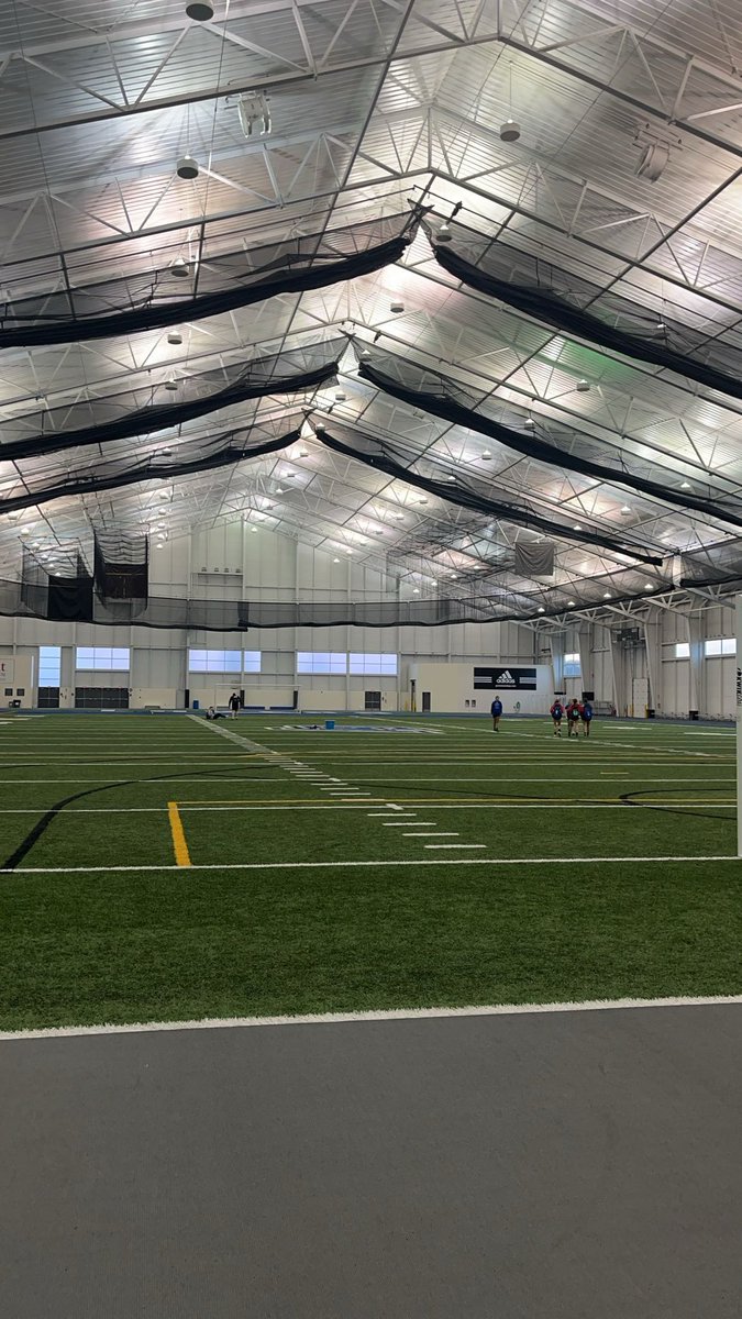 julia_aniel's tweet photo. Thank you @GVSUsoccer for an amazing ID camp today! Can't wait to come back soon.@KatieHultin @LFCIAMichigan @ImYouthSoccer https://t.co/2bL6IlBJVV