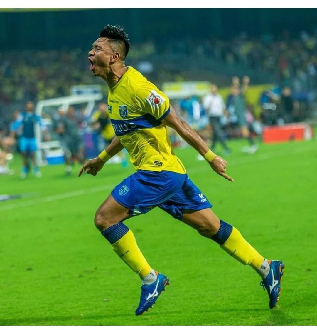This is Sandeep Singh Appreciation Post 💛💛 Coach not giving him enough time. Last season when he's doing great he got a unfortunate injury that ruined his season. But this man built different 💛💛 Best offensive right back in 🇮🇳 (My opinion) Still needs some improvement.