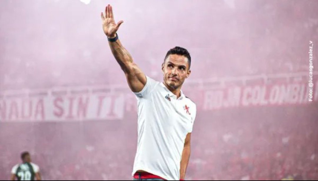 Viuda de don Lucas González y que mamen los burros

En lo que fallamos el semestre anterior fue en la defensa + portero y ahora que tenemos centrales de muy buen nivel y un señor porterazo, este DT nos tendría jugando sabroso

Pero noo hptas les ganó la estupidez <a href="/tulioagomez/">Tulio A Gómez</a>