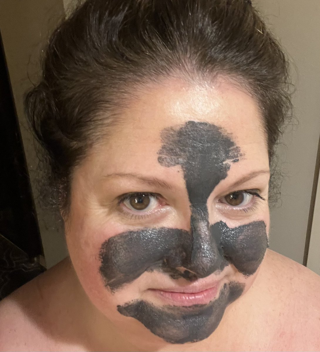 Akskygal's tweet photo. Another one of my favorite things to do on layovers! #metime #layoverfun #skincare https://t.co/nuei0gIHV3