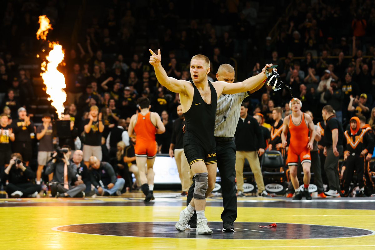 Iowa Hawkeye Wrestling tweet media