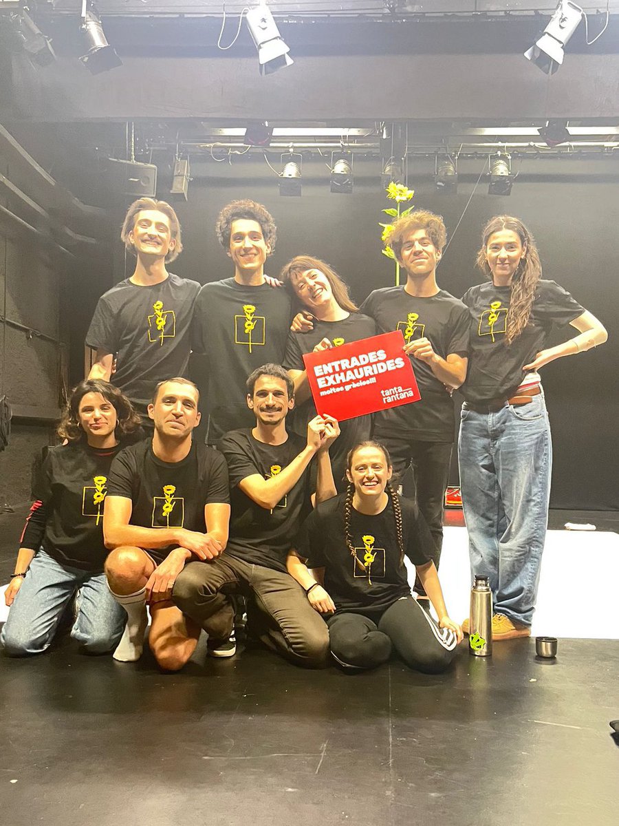 cialacremosa's tweet photo. 🌻 TANQUEM TEMPORADA AMB LES ENTRADES EXHAURIDES 🌻 
Moltes gràcies a totes les qui heu vingut a veure PURIFICATS de SARAH KANE a @elTantarantana ❤️ @TeoremaTeatre
FINS LA PROPERA ❤️‍🩹 https://t.co/54yKDubnSD