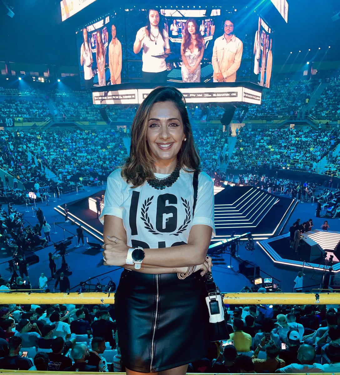 Mimoschella's tweet photo. Que festa ! 🎮😎 O Six invitational rolou no Ibira!! Ginásio lotado, que dia hein?! @R6esportsBR 🔥 #Faze #w7m #R6Community #r6 #RainbowSixSiege #sixinvitational https://t.co/KTOLwBdFjN