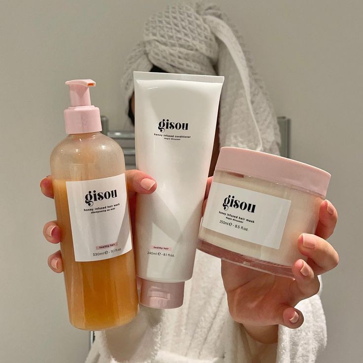 ccbeautys_'s tweet photo. ˚₊‧꒰ა Hilo de tips para tener un cabello sano y brillante ໒꒱ ‧₊˚

 ♡ y ↻ para pasar tus exámenes https://t.co/63gqvZ83qZ