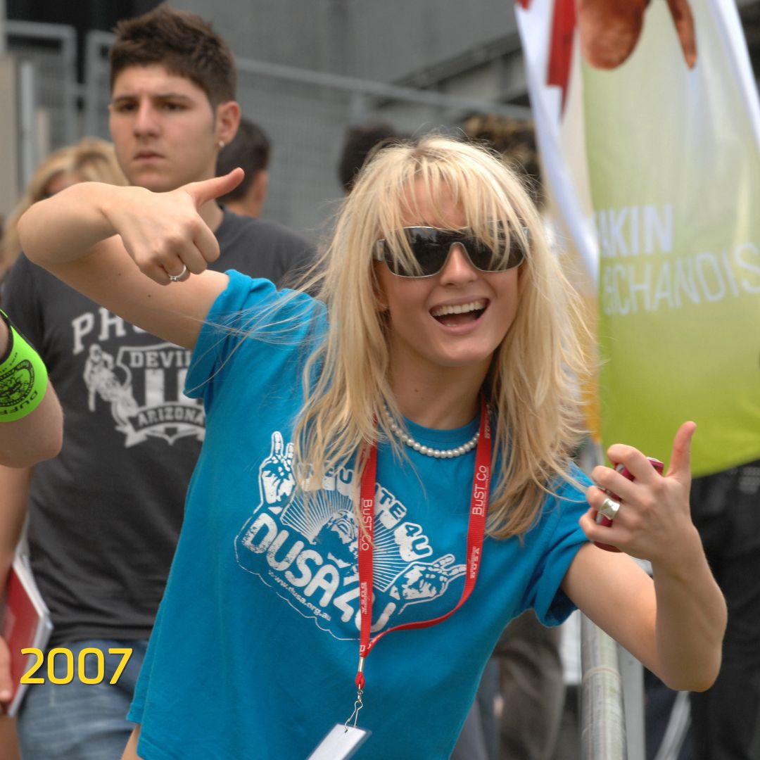 Deakin's tweet photo. It's officially OWeek! We can't wait to make more memories with you all 🥹 Make sure to check out all the amazing events on this week: https://t.co/7ezzDWavqX
Images Source: Deakin University Archives
#deakin #deakinuniversity #deakinoweek https://t.co/B56yImI7ki