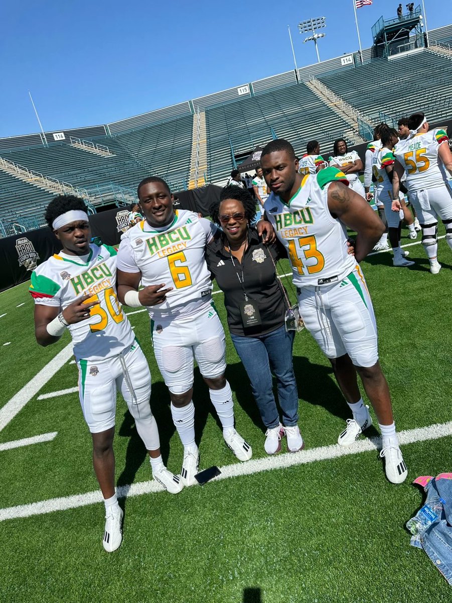 Thank You @HBCULegacyBowl for the opportunity to showcase my talent! This week was one for the books for sure! I enjoyed and appreciate all the guys this week as well! Excited to see what’s next to come🙏🏾 SC State held it down🐶 #BiteDown