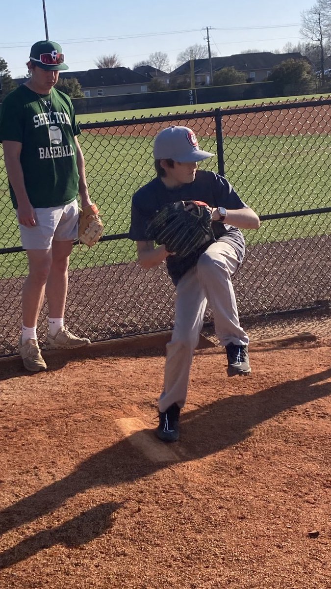 Thank you for a great day of baseball. Top notch instruction and teaching on the mechanics and fundamentals of pitching by @SheltonStateBB - It is very easy to see why they are one of the best programs in the country. @jlfelus @nfelus1 @SSCCAthletics