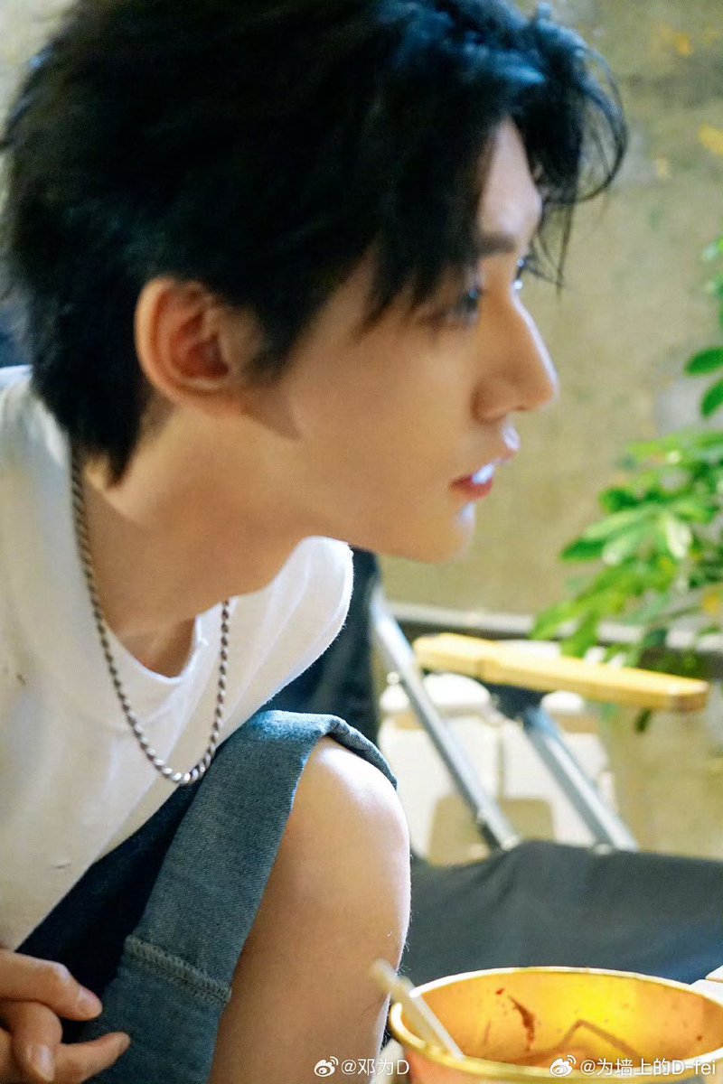 NiNing9596's tweet photo. Đặng Vi, chúc bạn sinh nhật vui vẻ

Happy DengWei Day

#HAPPYBIRTHDAYDENGWEI
#HappyDengWeiDay
#邓为0226生日快乐 https://t.co/C9VsWrM07J