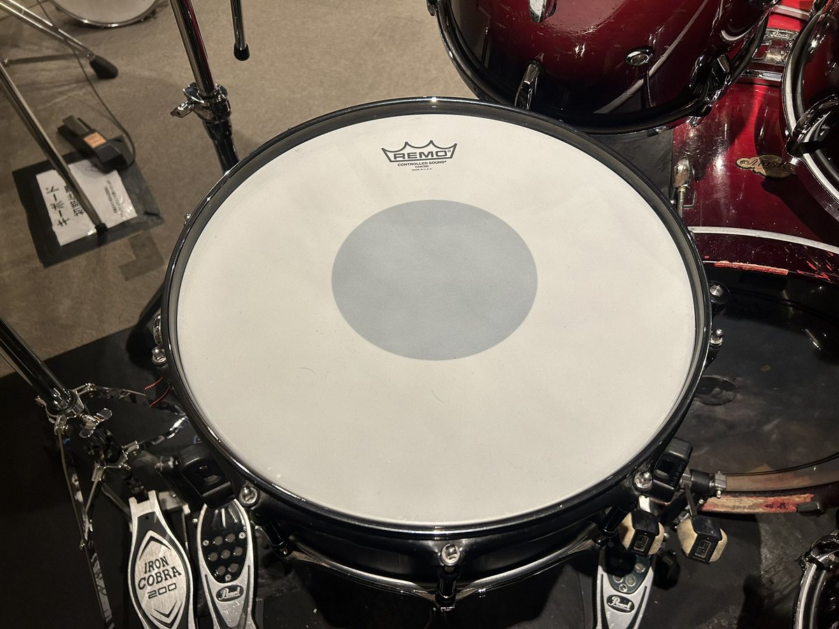 drsaku39's tweet photo. 昨日は今週末のライブに備えてスネアのヘッド張り替えて、それから音作りで個人練入ってた🥁 https://t.co/p0vUFCFIrc
