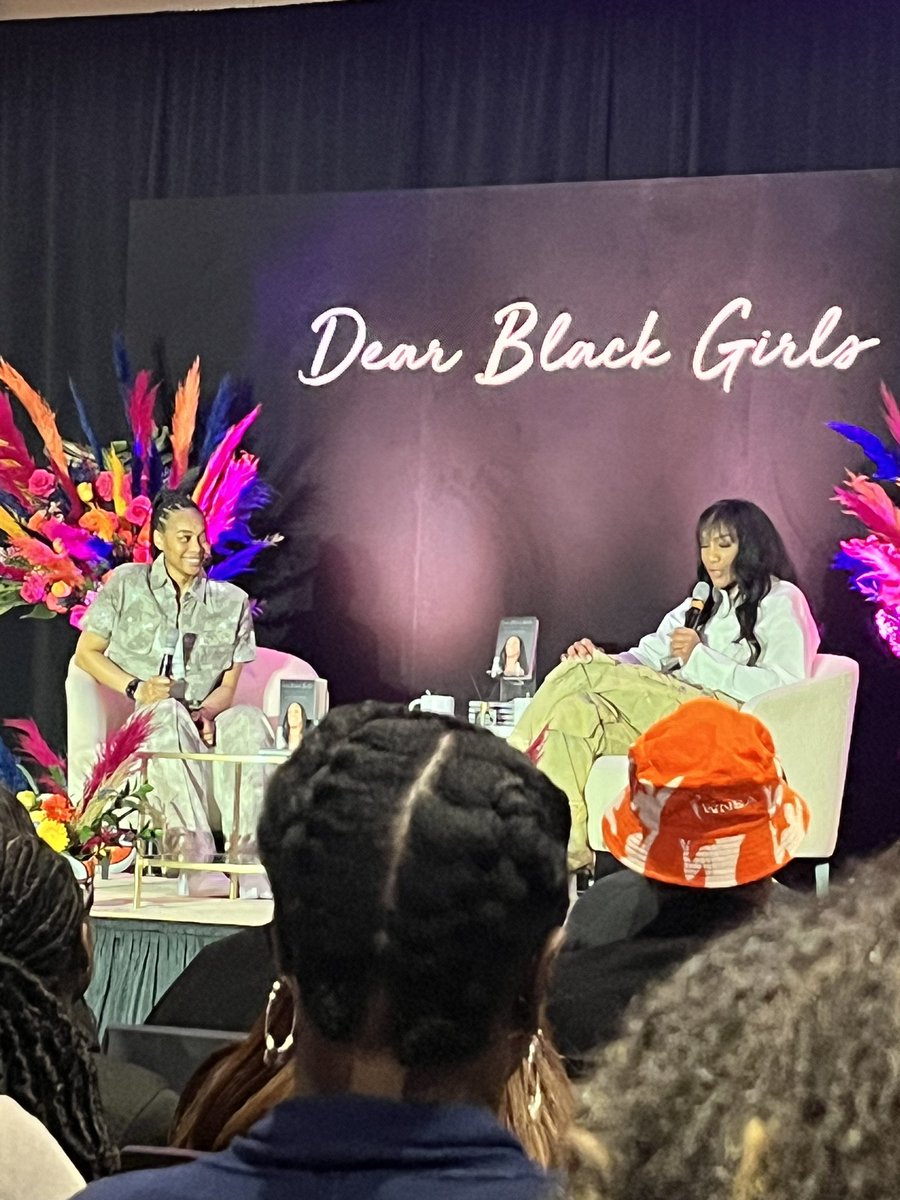CoachMcKelvey12's tweet photo. Had the pleasure of being invited to attend the Book Discussion for @_ajawilson22 #DearBlackGirls. A great experience with #gems of knowledge dropped! #standout #dare2bedifferent https://t.co/3hwLczkU9B