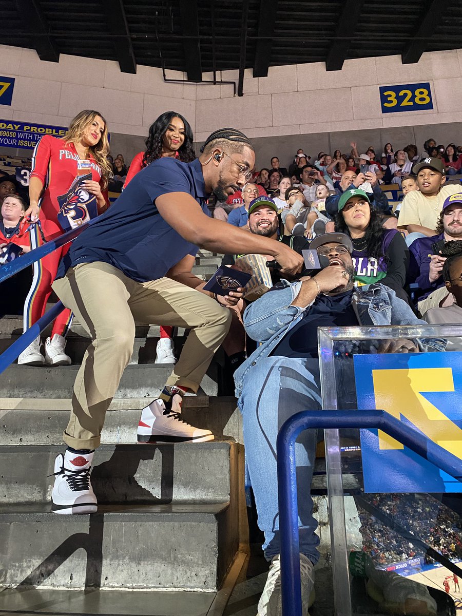 theo_mitchell's tweet photo. No Sunday Scaries Over Here 🙅🏾‍♂️

New Orleans, can’t nobody take my stride. Nobody can hold us down. Oh no, we got to keep on moving! Let’s get it @PelicansNBA!

#Pelicans | #PelicansGameday https://t.co/cyvXDYyxW0