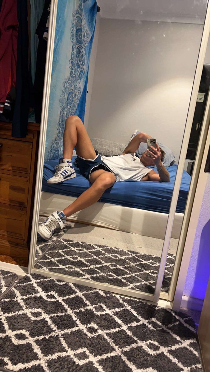 kingkoreyyy's tweet photo. Waiting for you ❤️‍🔥🔥 https://t.co/Hdo3YjXmKI