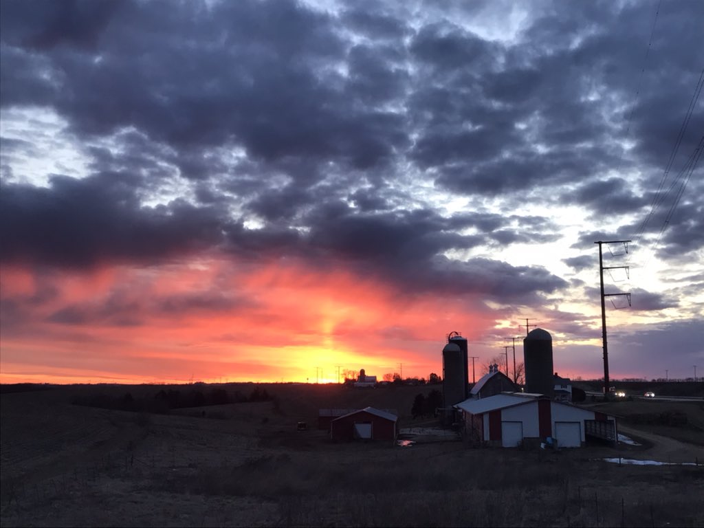 Another sunset which makes the sky turn to fire 🔥 just outside of Barneveld, Wisconsin