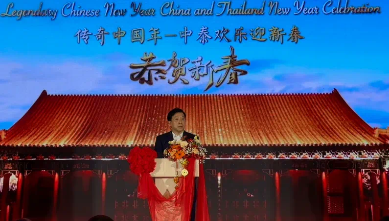 ReignwoodGroup's tweet photo. The"Legendary China and Thailand Lantern Festival"cultural event was hosted by Reignwood Culture Foundation on Feb 24th.This event is the continuation of "Chinese New Year Celebrations"series of activities which represented Thailand on the "Legendary China Festival" of CCTV 4. https://t.co/qaIXve0iVh