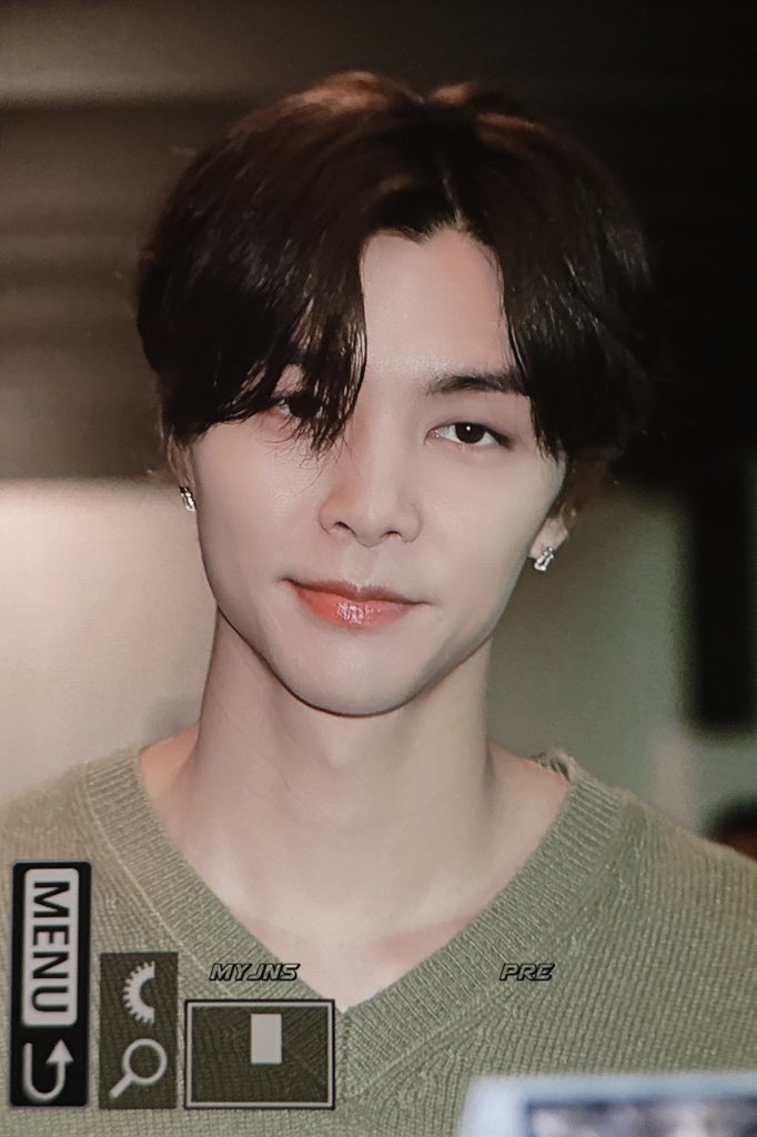 240226

#ACNESTUDIOSXJOHNNYSUH
#AcneStudiosFW24

#쟈니 #johnny #서영호  
<a href="/acnestudios/">Acne Studios</a>