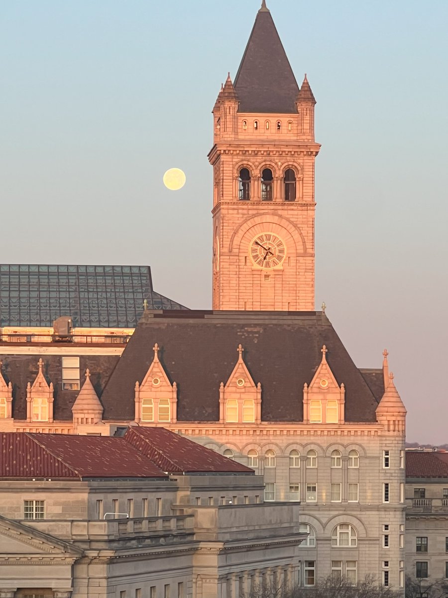 RealPNavarro's tweet photo. Watched a feckless @JoeBiden full moon set behind Trump Tower in DC this morning -- it will ALWAYS be DC's Trump Tower.  
Feckless Joe will be eclipsed as a new @realDonaldTrump day dawns on Election Day Nov 5.

Find out my thoughts on the Trump VP sweepstakes at https://t.co/wX1OTzFMVY    (It ain't Nikki!)