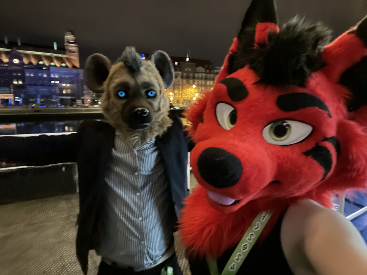 Found a yeenie at the Dead dog partyboat! The whole night was absolutely fantastic!! 🥰