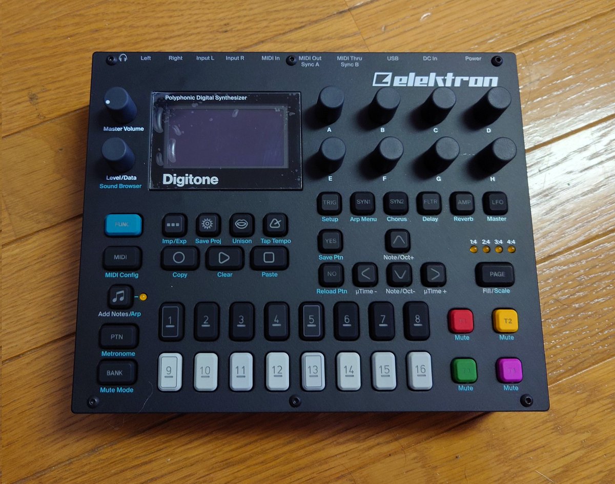 mundo_de_m's tweet image. わぁー。来てくれた！
まだ使えないけど、来てくれた！！
#Digitone
#elektron