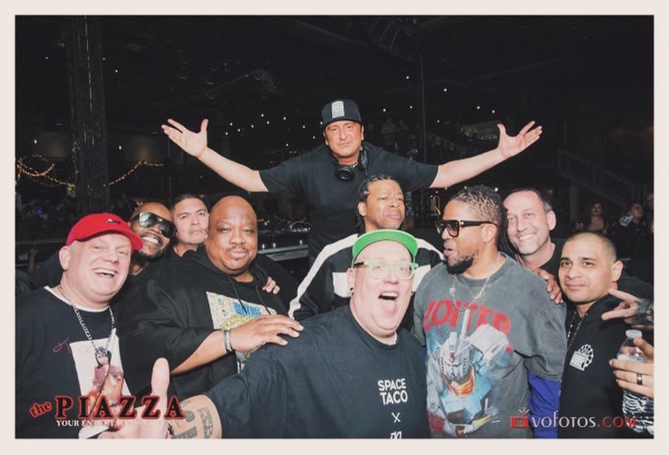 Gettoblaster (@gettoblasterdj) on Twitter photo Not gonna lie …. There friends in this picture would crush any city!! <a href="/GettoblasterDJ/">Gettoblaster</a> <a href="/djbadboybill/">DJ Bad Boy Bill</a> <a href="/dj_funk/">DJ FUNK</a> #felixdahousecat <a href="/RONCARROLLBMC/">THE MINISTER OF SOUND</a> #chicago #housemusic Not gonna lie …. There friends in this picture would crush any city!! <a href="/GettoblasterDJ/">Gettoblaster</a> <a href="/djbadboybill/">DJ Bad Boy Bill</a> <a href="/dj_funk/">DJ FUNK</a> #felixdahousecat <a href="/RONCARROLLBMC/">THE MINISTER OF SOUND</a> #chicago #housemusic