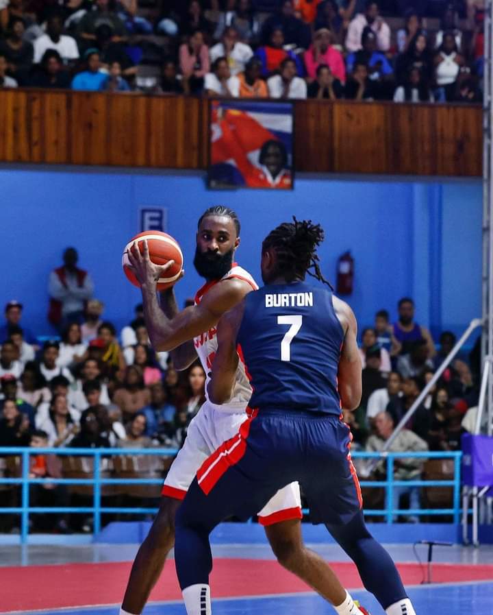 52 años después #Cuba derrota a los Estados Unidos en baloncesto masculino. Día histórico para el deporte cubano! Felicidades para esos muchachos y sus entrenadores! @InderCuba @UPRCuba