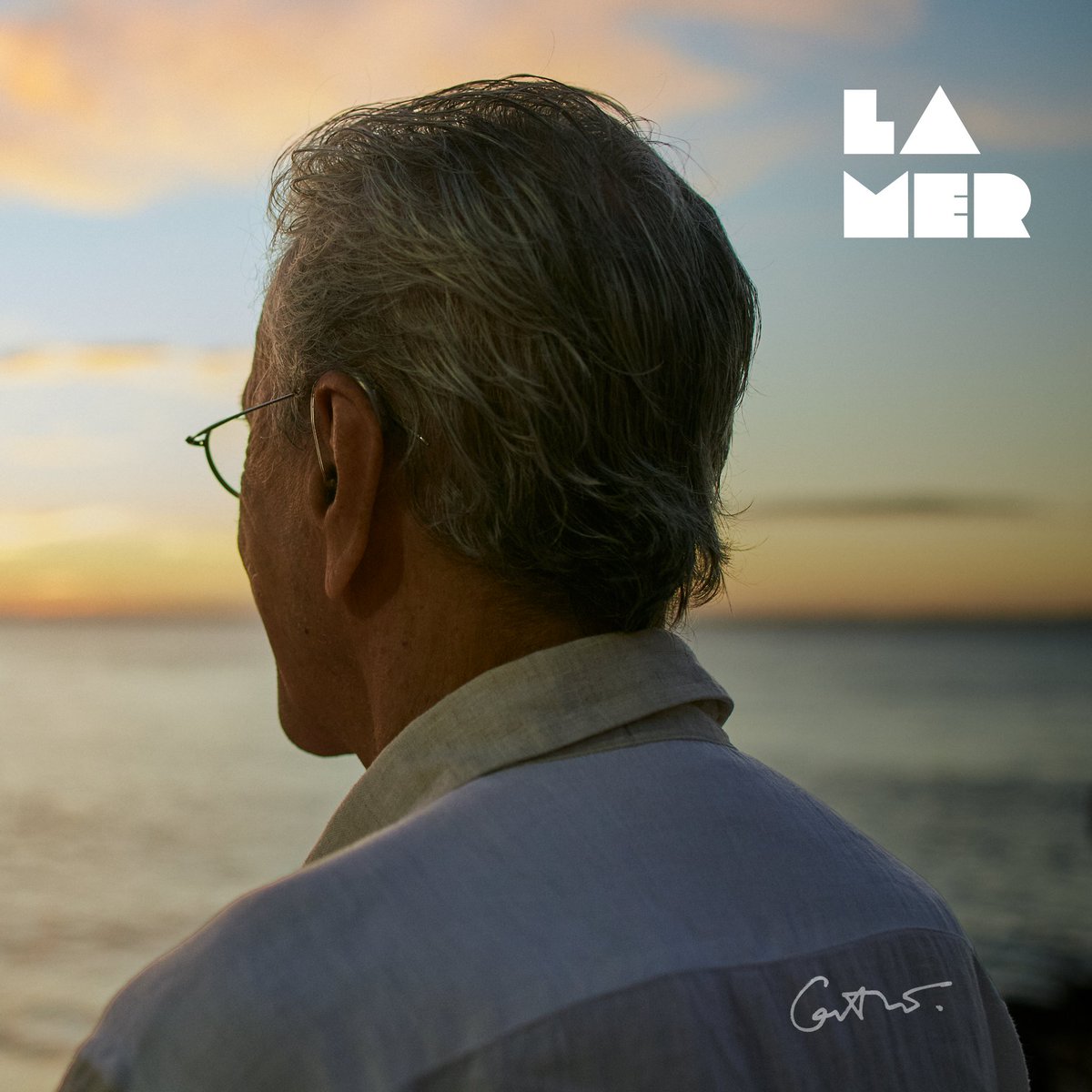 Le nouveau single de <a href="/caetanoveloso/">Caetano Veloso</a>, reprise du standard de Charles Trenet « La Mer », est sorti vendredi 23/02/2024, date de l’anniversaire de <a href="/RemyKolpaKopoul/">Rémy Kolpa Kopoul</a>. Comme un cadeau offert par le chanteur préféré du ConneXionneur : rkkcom.com/post/743346536… #RKK <a href="/unsproducoes/">Uns Produções & Filmes</a>