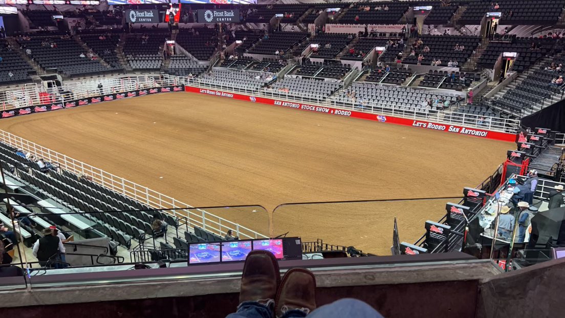 Got to experience the rodeo this week along with a Chris Young concert. To make it memorable I got a custom what with my jersey # on it.

#workhard #playgard
