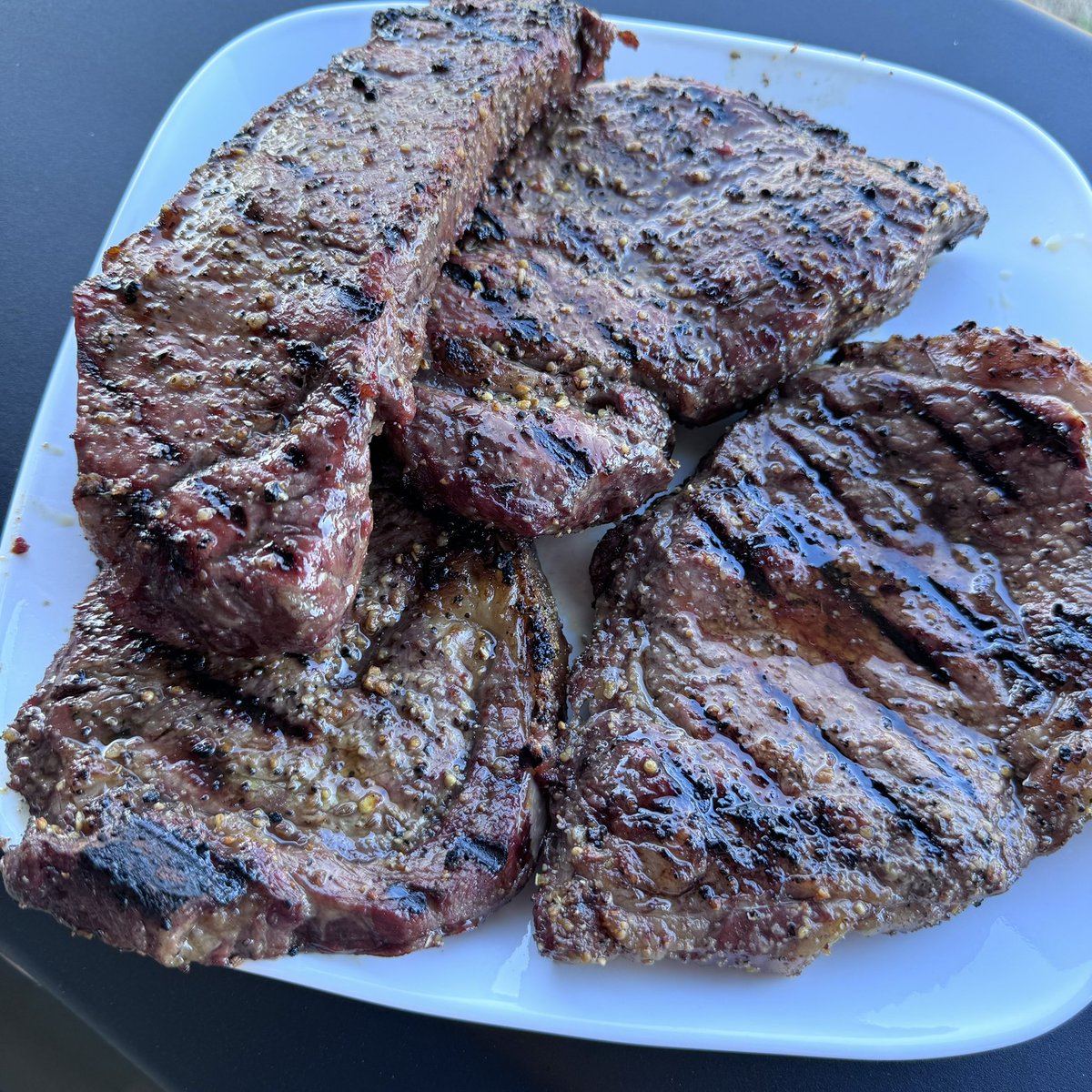 CaperOne's tweet image. Beautiful Sunday with the fam!! #Ribeyes #NewYorks #Shrimp &amp;amp; #Chicken #ChillinNgrillin #ChefCAPER #Masterbuilt800