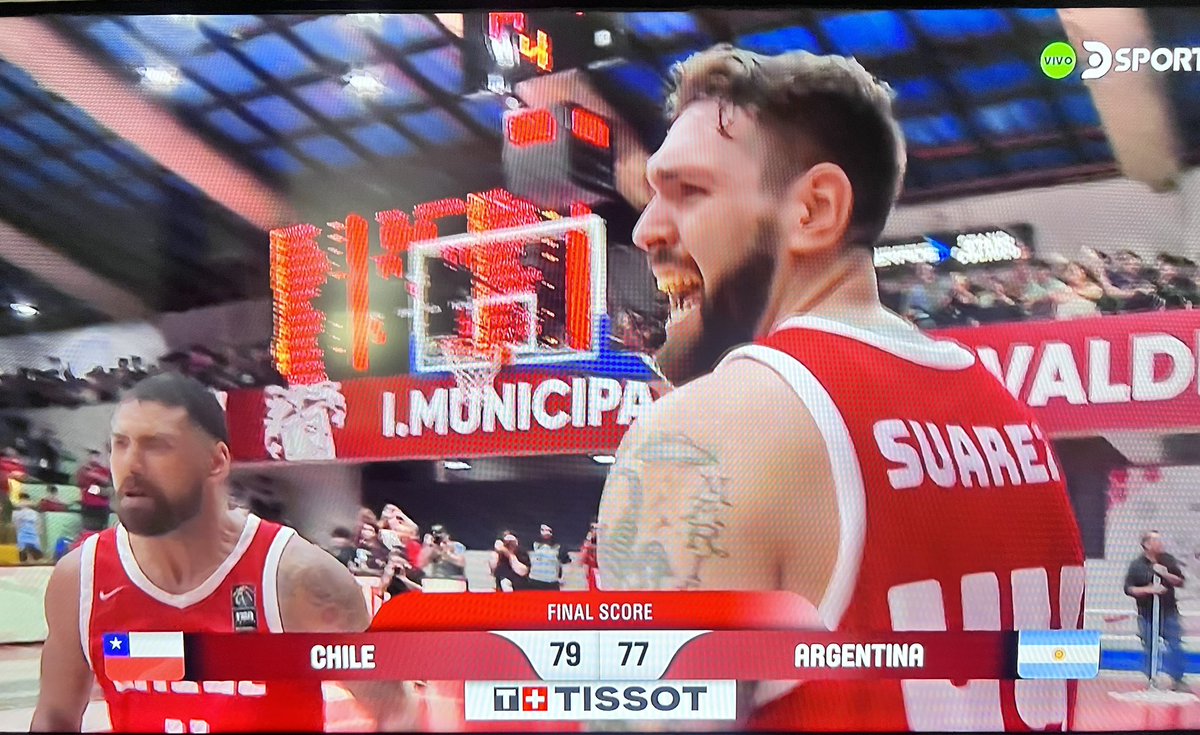 1955. Fue la última vez que Chile le ganó a Argentina en un partido oficial de básquetbol. Hoy se rompe la historia. ¡TRIUNFAZO HISTÓRICO de Chile! <a href="/ChileFeba/">Federación Básquetbol de Chile</a>