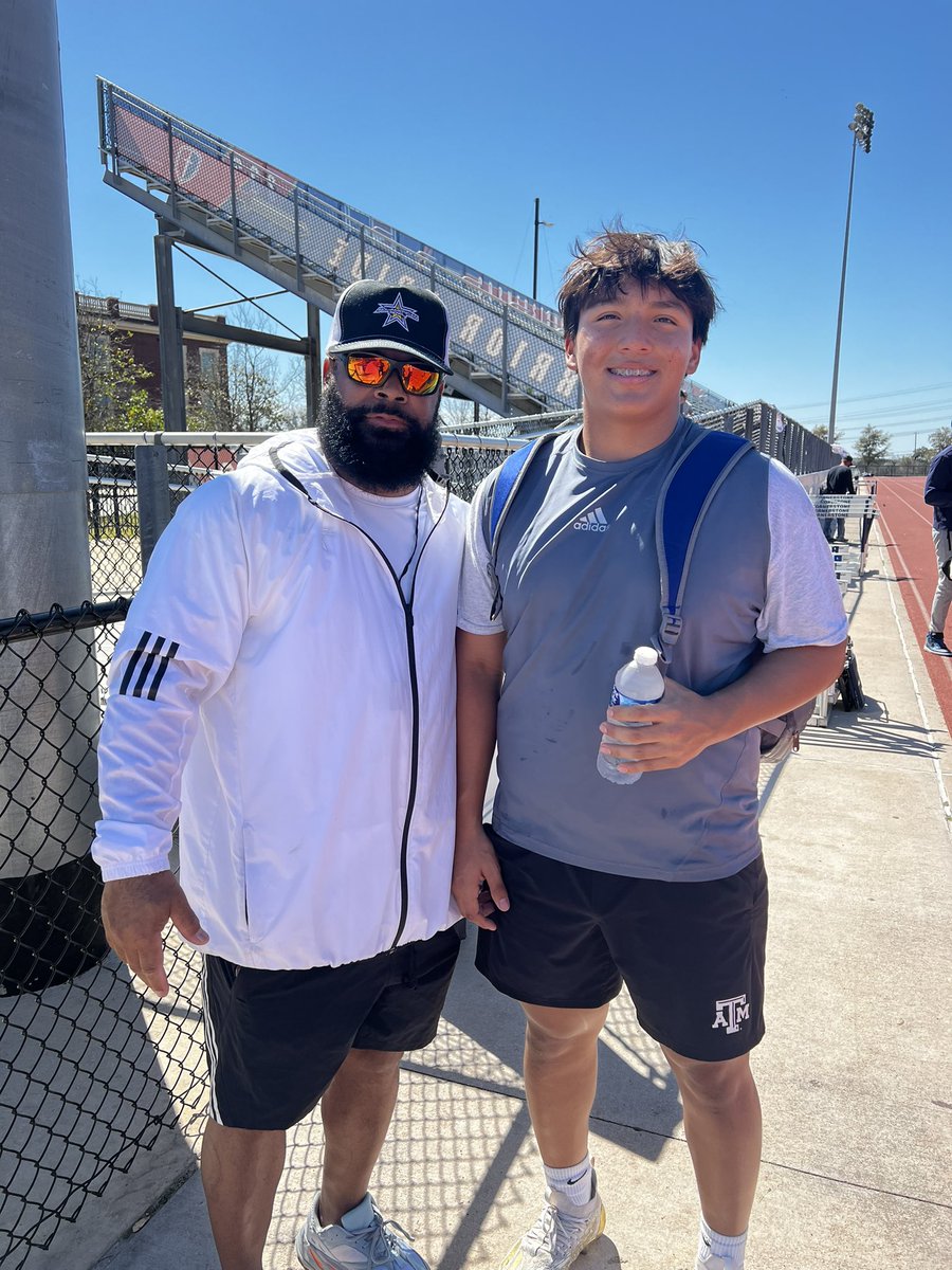 Gianni Tovar DT 2027 (@gianni_tovar) on Twitter photo This weekend I attended the rising senior / underclassman showcase. I want to thank the coach’s ( former NFL/ college) for a great event especially Alex Okafor ( Super Bowl Champion) for helping me improve my game. At the combine I placed top 4 D-lineman.<a href="/aokafor57/">Alex Okafor</a> <a href="/AWilliamsUSA/">Anthony Williams</a> This weekend I attended the rising senior / underclassman showcase. I want to thank the coach’s ( former NFL/ college) for a great event especially Alex Okafor ( Super Bowl Champion) for helping me improve my game. At the combine I placed top 4 D-lineman.<a href="/aokafor57/">Alex Okafor</a> <a href="/AWilliamsUSA/">Anthony Williams</a>