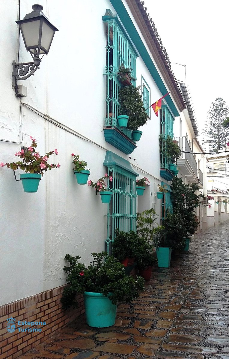 EsteponaTurAyto's tweet photo. #Buenosdías! Empezamos la semana en #Estepona con #lluvia...qué maravilla! ☔ #goodmorning! Starting a new week in #Estepona with a #rainyday...how wonderful! 🌧
#estepona #Turismo #BienvenidaLluvia #welcomerain #invierno #wintertime #preciosa #beutifulday https://t.co/jeyoieQ21s