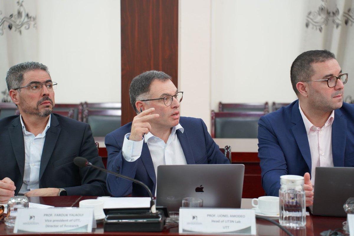 ChaireCI's tweet photo. On Feb. 22nd 2024, a ceremony marked the establishment of a joint research team between UTT, and Da Nang University of Science and Technology (DUT), Vietnam. This team is the fruit of four years of perseverance in cooperation.
 #ResearchCollaboration #UTT #DUT #Innovation https://t.co/Pm9HXqHg9L