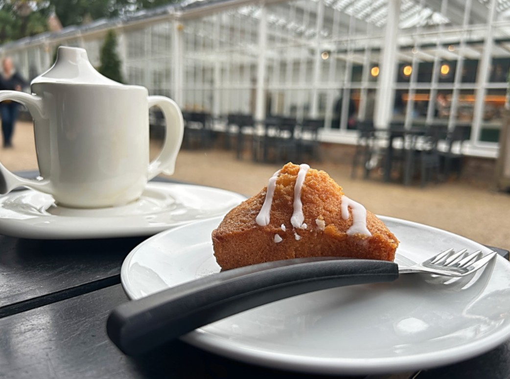 Did you know that accessible crockery and cutlery is available in our cafés? We're striving to improve, so that you can relax and enjoy your time in the places that you love. Everyone deserves to be truly welcomed and included. Photo: Hollie Bannister @ClivedenNT